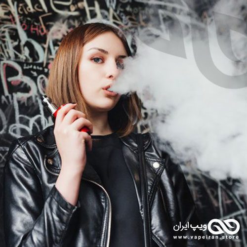Cigarette-Mafia-Article-Girl-Vaping تاثیر مافیای سیگار بر دیدگاه مردم دنیا نسبت به ویپ و سیگارالکترونیکی
